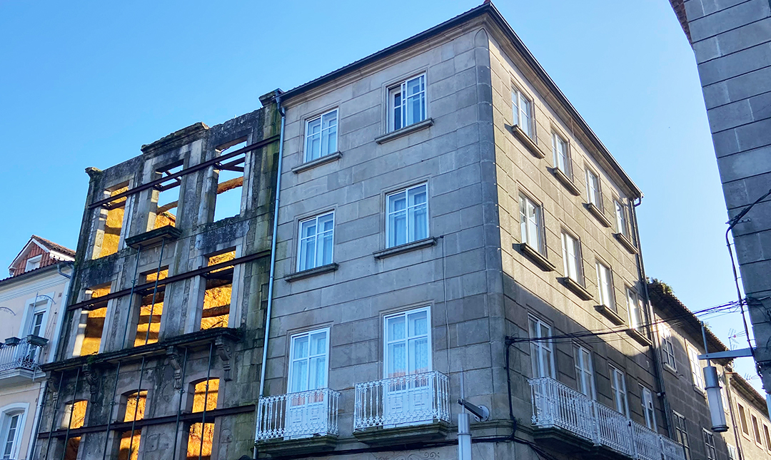 Resultado final del edificio situado en la Zona Vieja de Pontevedra.