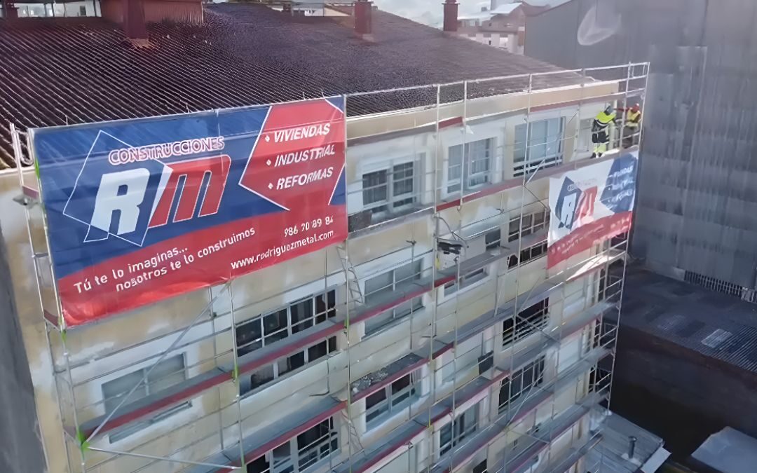 Rehabilitación energética en Pontevedra: fachada SATE y terrazas impermeabilizadas