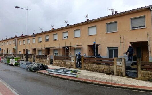Rehabilitación de la envolvente de edificios en Cerdedo-Cotobade: una intervención clave para mejorar eficiencia y durabilidad